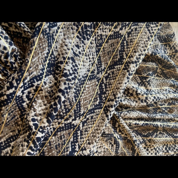 Snake Print Turtle Neck - Picture 2 of 5